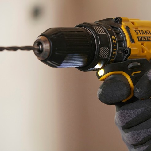 Trapano avvitatore V20 Stanley Fatmax 18V kit SFMCD700C2K luce LED