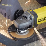 Smerigliatrice angolare a batteria V20 Fatmax 18V 4Ah SFMCG400M2K