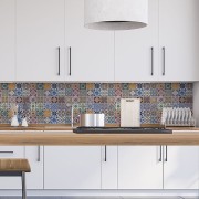 Pannello paraschizzi cucina adesivo da parete Azulejos Crearreda ambientata