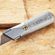 Coltello professionale in lega di zinco cutter con lama a trapezio Stanley 2-10-199
