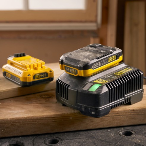 Set caricabatterie con 2 batterie 18V 2A V20 Stanley SFMCB12D2-QW