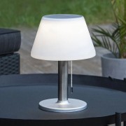 Lampada da tavolo LED solare con interruttore Domus Light ambientata
