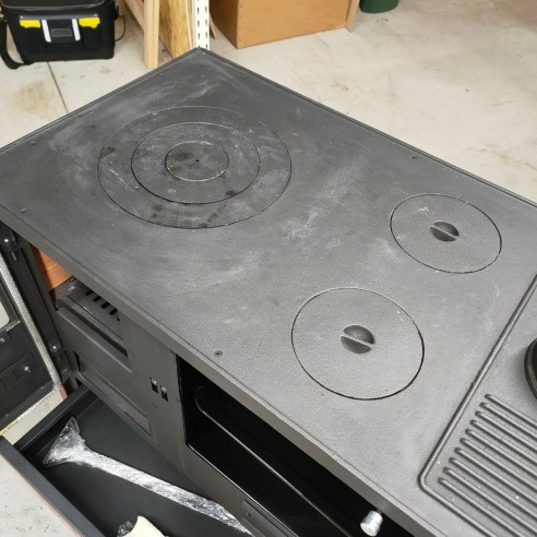 Cucina a legna Lina acciaio rosso Blinky piano