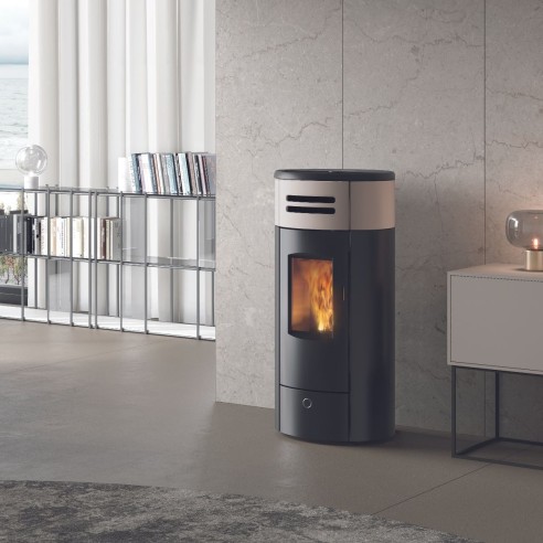 Stufa a pellet ventilata canalizzata Yung 130++ EK63 ambient
