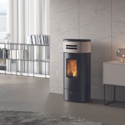 Stufa a pellet ventilata canalizzata Yung 130++ EK63 ambient