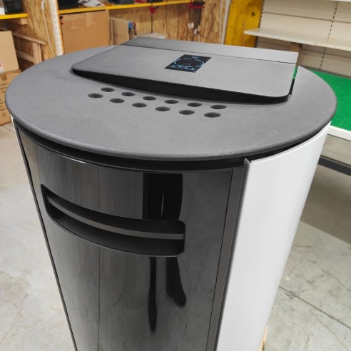 Stufa a pellet canalizzabile Spy110+ acciaio EK63 top superiore
