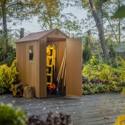 Keter Darwin 4x6 marrone Casetta da giardino ambientata