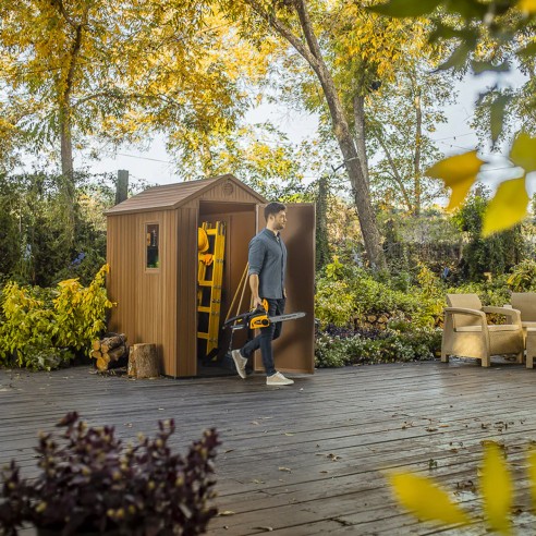 Keter Darwin 4x6 marrone Casetta da giardino ambientata
