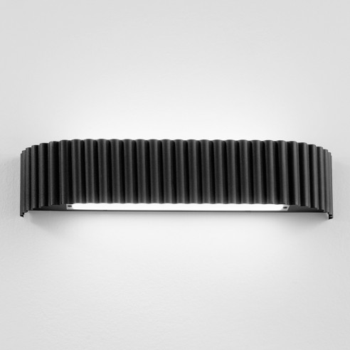 Applique LED Nike in metallo nero