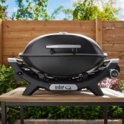 Weber Q 2100N Barbecue a Gas 1501082 - Griglia in Ghisa 57x41 cm, Bruciatore Inox 4.1 kW, Nero