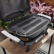 Weber Q 2100N Barbecue a Gas 1501082 - Griglia in Ghisa 57x41 cm, Bruciatore Inox 4.1 kW, Nero