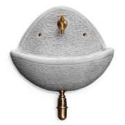 Fontana da giardino a bacinella da parete Verra in cemento grigio